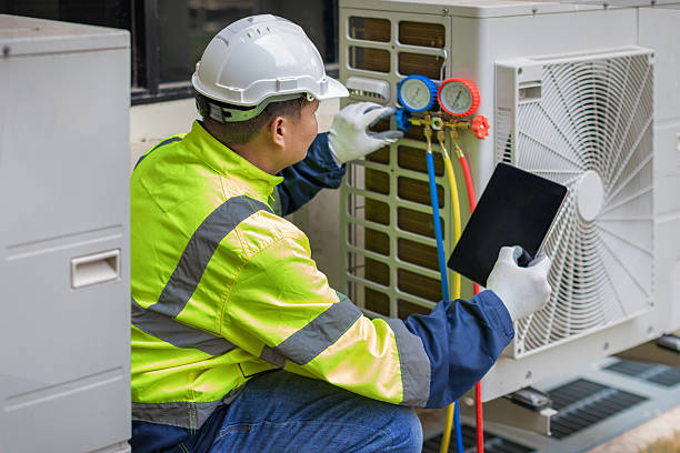 Professional Hvac technician working in Grantville, GA
